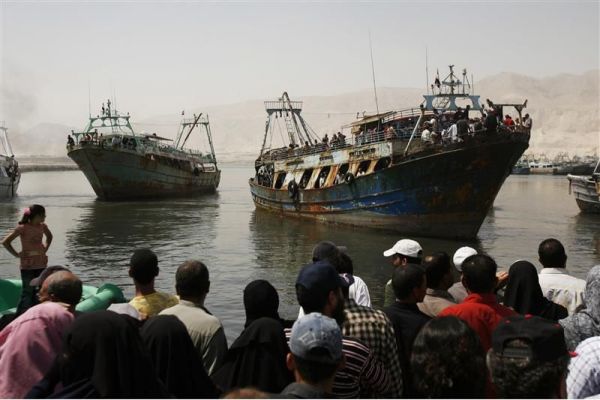 ليبيا تفرج عن يمنيين محتجزين حاولوا الهجرة غير الشرعية إلى أوروبا عبر أراضيها