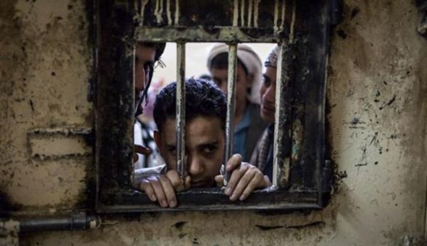 تقرير حقوقي: 2304 معتقل ومخفي قسريا بالحديدة لدى الحوثيين بينهم 329 استخدموا دروعا بشرية