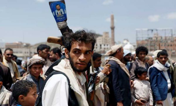 تبادل إطلاق نار بين طرفي الانقلاب في صنعاء