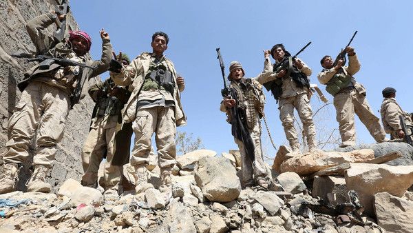 معارك عنيفة بين الجيش والحوثيين شرق صنعاء