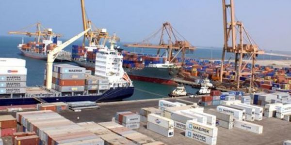 التحالف يتراجع ويقرر إعادة فتح ميناء الحديدة ومطار صنعاء