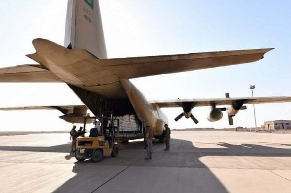 التحالف العربي يعلن إعادة تشغيل مطار الغيضة شرقي اليمن أمام طائرات الإغاثية
