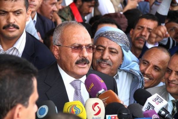 ذي أتلانتك: مقتل صالح في اليمن رسالة إلى دكتاتوريين آخرين في المنطقة (ترجمة خاصة)