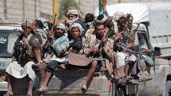 الحوثيون يعلنون مقتل 12 سجيناً في قصف للتحالف معسكرا شرقي صنعاء