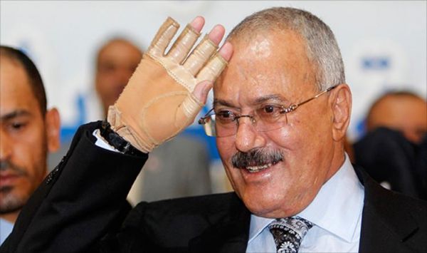 رحيل صالح يثير المخاوف في اليمن ويعزز سلطة الحوثيين ويؤرق السعودية (ترجمة خاصة)