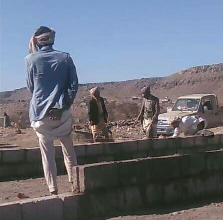 صنعاء.. الحوثيون يبسطون على أراضي المواطنين في همدان بقوة السلاح