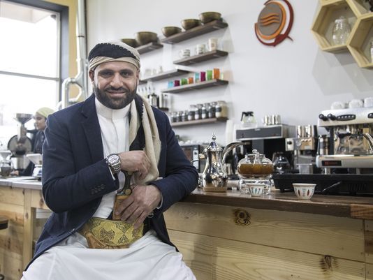 من اليمن الذي مزقته الحرب .. حبوب القهوة  تجد لها  منزلا في مقهى ديربورن (ترجمة خاصة)