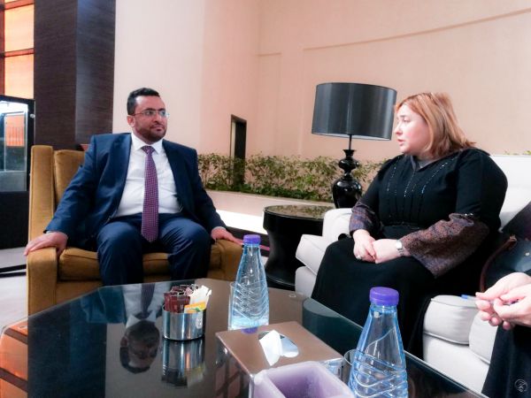 نائب رئيس إعلامية الإصلاح يناقش مع سفيرة الاتحاد الأوروبي المستجدات في اليمن