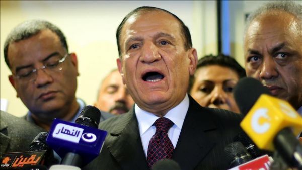 قائد الجيش المصري الأسبق عنان يعلن رسميا خوضه الرئاسيات المقبلة