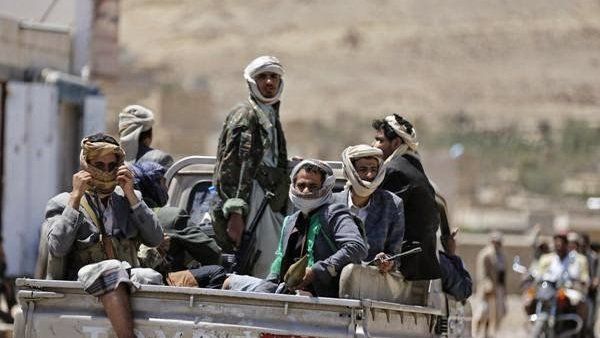 عمران.. عصابات النهب وسيلة الحوثيين الجديدة لجني الملايين (تقرير)