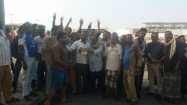 إضراب لموظفي شركة النفط بالحديدة احتجاجا على فساد الحوثيين