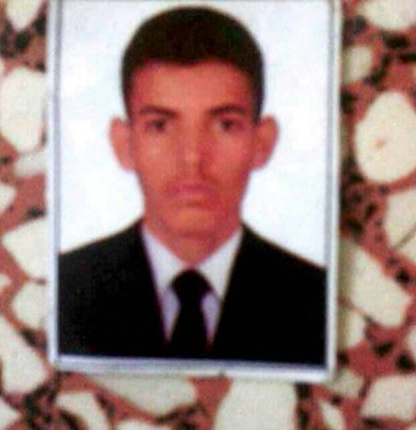 انتحار طالب بكلية الصيدلة بجامعة عدن