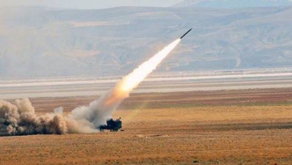 دفاعات التحالف تعترض صاروخا باليستيا أطلقه الحوثيون تجاه المخا