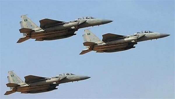 غارات مكثفة للتحالف تستهدف مواقع الحوثيين في حرض وميدي