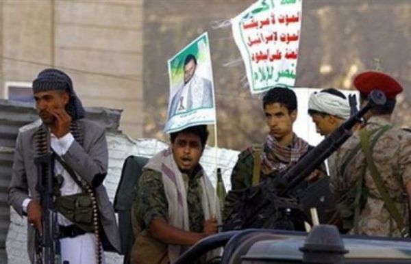 صحيفة: سياسة السعودية تساهم في توفير مقاتلين لجماعة الحوثي