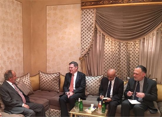السفير الأمريكي يبحث مع اليدومي مستجدات الأوضاع في اليمن