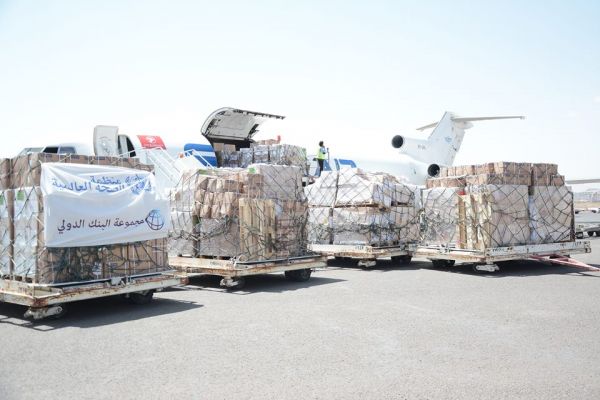 الصحة العالمية توصل 55 طنًا من المواد الطبية إلى مطار صنعاء