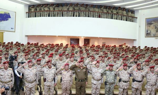 الحوثيون ينظمون دورات طائفية لضباط الحرس الجمهوري بصنعاء