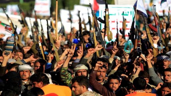 دفاع جوي حوثي يهدد التحالف: تدشين العام الرابع للحرب
