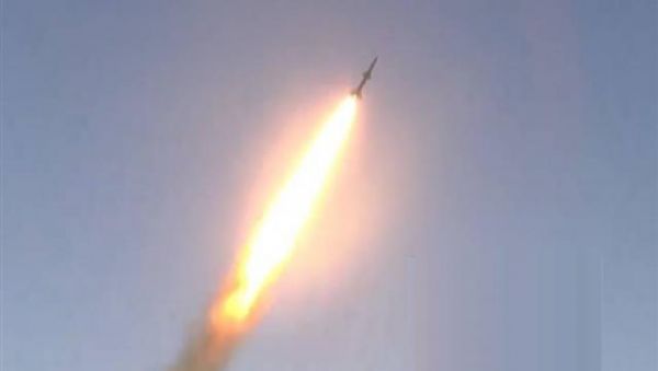 مليشيا الحوثي تعلن استهدافها مواقع بالرياض بصاروخ باليستي