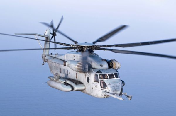 تحطم طائرة هليكوبتر لمشاة البحرية الأمريكية ومقتل طاقمها