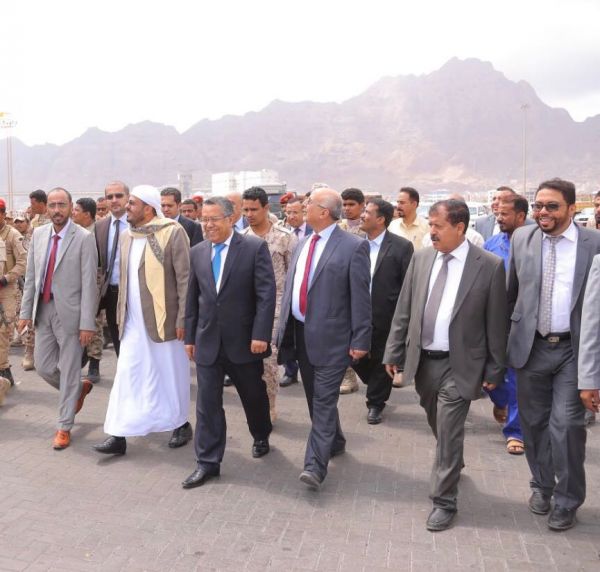 بن دغر: الحوثيون يستخدمون ميناء الحديدة لتهريب الصواريخ الباليستية