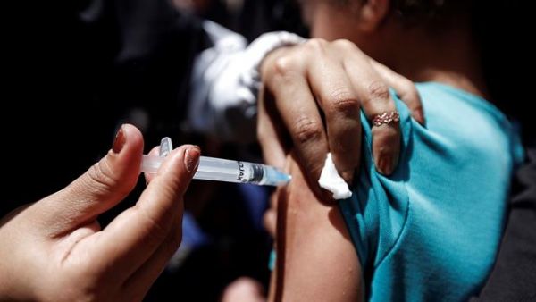 حملة تحصين تستهدف تطعيم 1.3 مليون طفل ضد الحصبة غدا الثلاثاء في 10 محافظات
