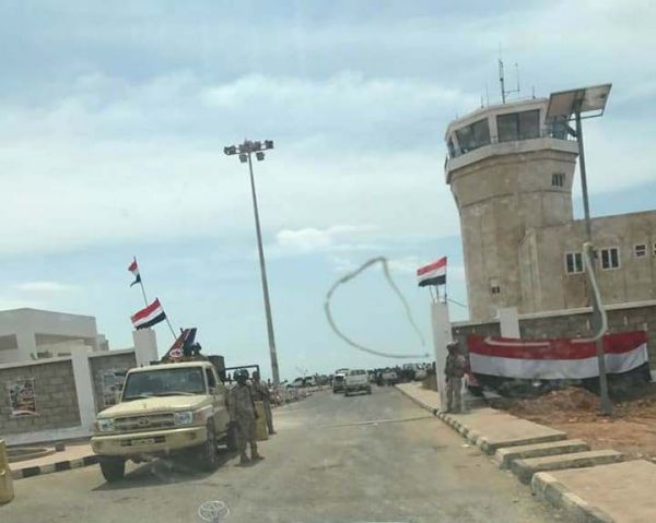مسؤول حكومي : بدء مغادرة القوات الإماراتية لجزيرة سقطرى اليمنية
