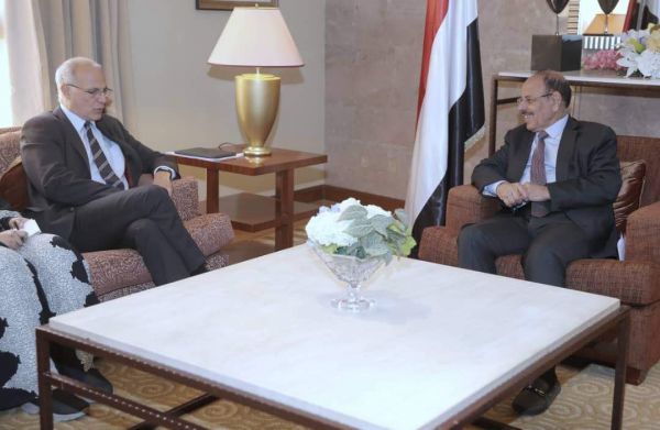 بريطانيا تؤكد دعمها لحل أزمة اليمن بناءً على المرجعيات الثلاث