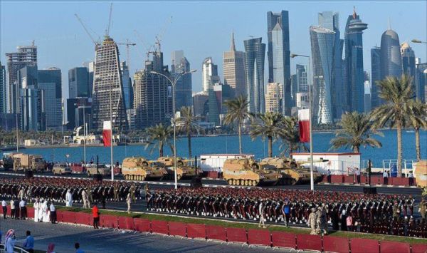 فايننشال تايمز: قطر تشق طريقها خارج الحصار