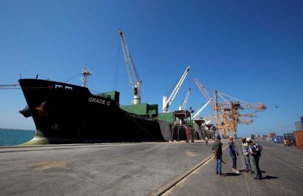 وكالات إغاثة: هجوم التحالف على ميناء الحديدة اليمني سيكون كارثة