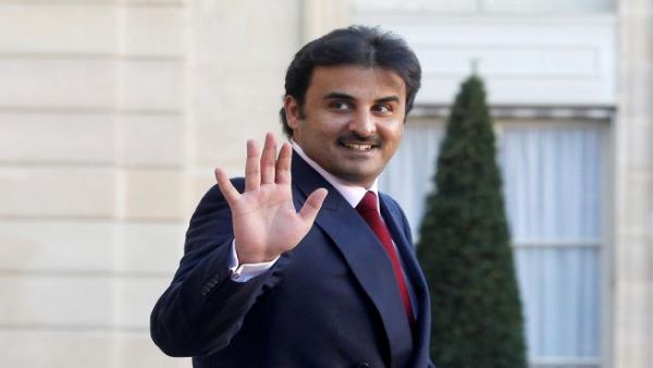 أمير قطر يبدأ زيارته لفرنسا من قاعدة 