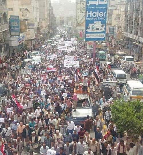 جدل واسع  في تعز إثر مسيرة جماهيرية طالبت باستكمال التحرير