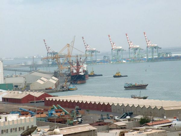 ميناء عدن يحقق مناولة مرتفعة هي الأكبر خلال ثمان سنوات الماضية