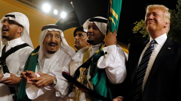 “سي ان بي سي”: ضربة موجعة لترامب.. حلفاؤه في السعودية لن يغرقوا سوق النفط