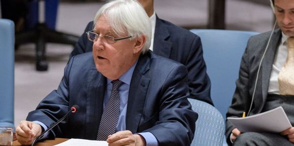 غريفيث يطلع وزير خارجية أمريكا على معلومات محدثة لتسوية النزاع باليمن