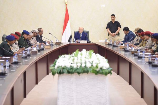 الرئيس هادي يوجه بتشكيل غرفة عمليات مشتركة بين الحكومة والتحالف