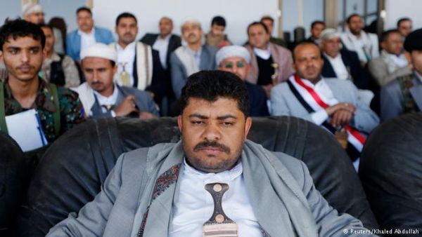 قيادي حوثي يعلن مبادرة لإيقاف الحرب في اليمن