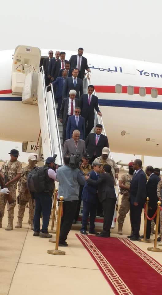 الرئيس هادي يصل محافظة المهرة
