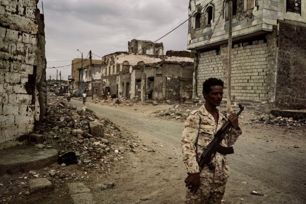 واشنطن بوست: لا توجد نهاية في الأفق للحرب المدمرة في اليمن (ترجمة خاصة)