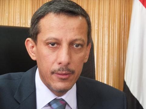 وزير في الشرعية يفلت من قبضة الحوثيين ويصل عدن
