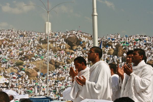 المغرب تخالف السعودية وتعلن موعدا جديدا لعيد الأضحى