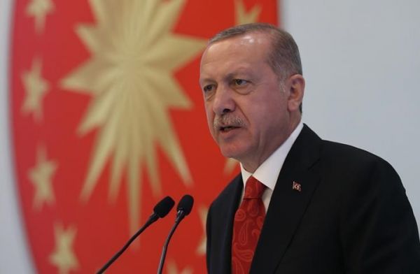 أردوغان يدعو إلى التعاون لإنقاذ تجارة العالم من قبضة الدولار