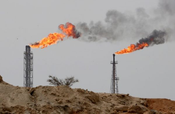 تعافي سوق النفط يدفع حكومات الخليج إلى تأجيل خطط الخصخصة