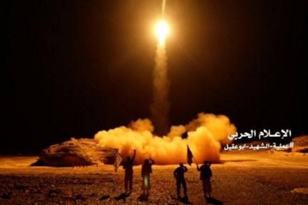 23 جريحاً في السعودية بشظايا صاروخ بالستي أطلقه الحوثيون