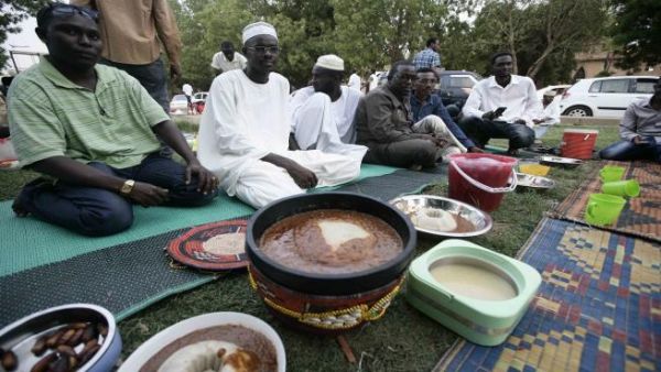 بنك طعام سوداني يكافح الجوع من خلال 
