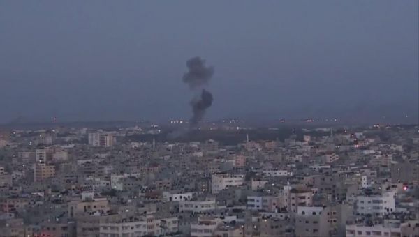 المقاومة تمطر محيط غزة بالصواريخ وشهيدان بقصف للاحتلال