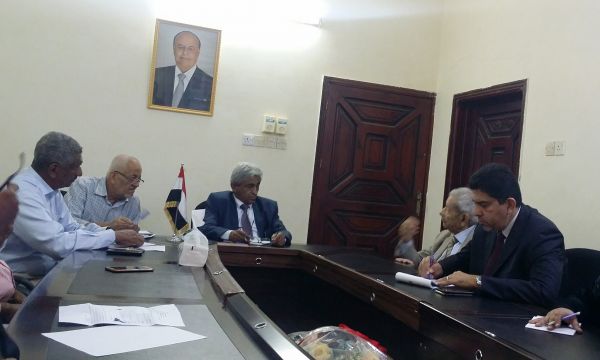 فريق استشاري مصري لتطوير مرافق المياه والصرف الصحي بعدن