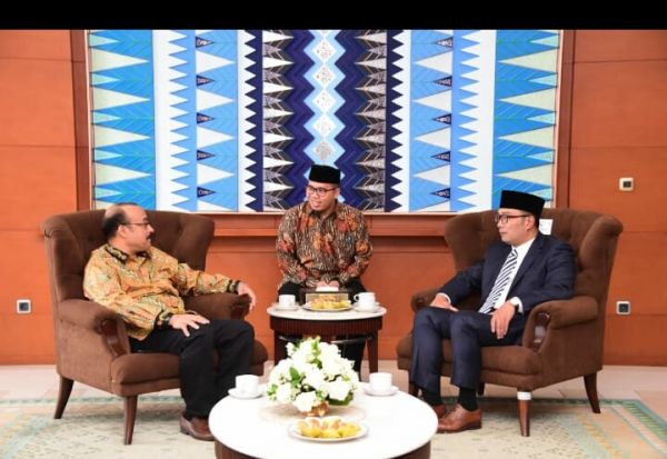 مسؤول إندونيسي يعلن فتح الاستثمار لليمنيين في 