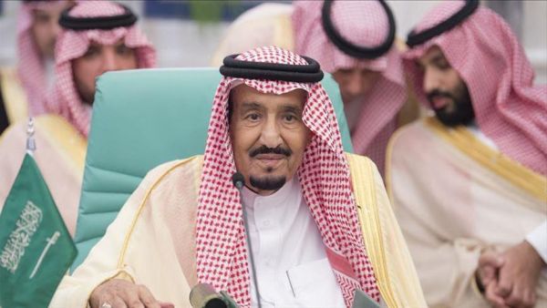 العاهل السعودي يمدد صرف بدل غلاء المعيشة عامًا آخر